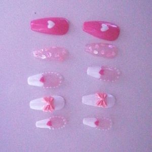 Cute Sweet Heart Press-on Nails